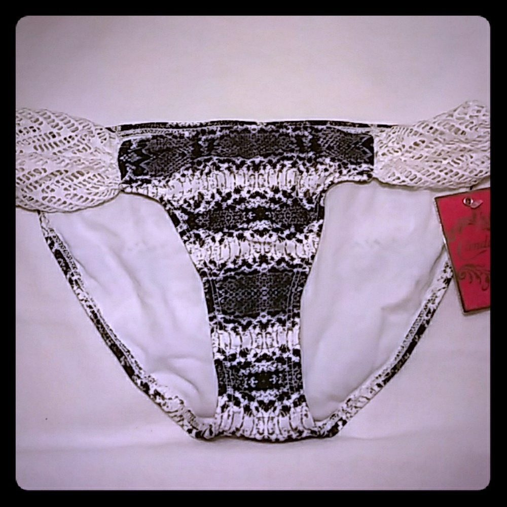 ❗3/$18❗🍁 Candie's sm bottom